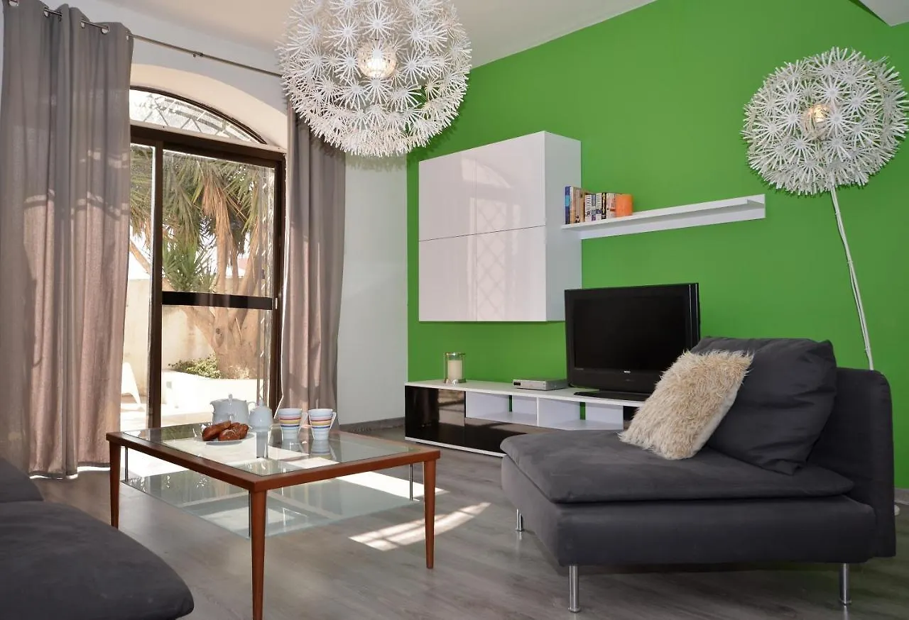 City Living Suite Tk 1 Rm 4 Saint Julian's 0*,  Malta