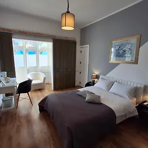  Bed & Breakfast Rotas B